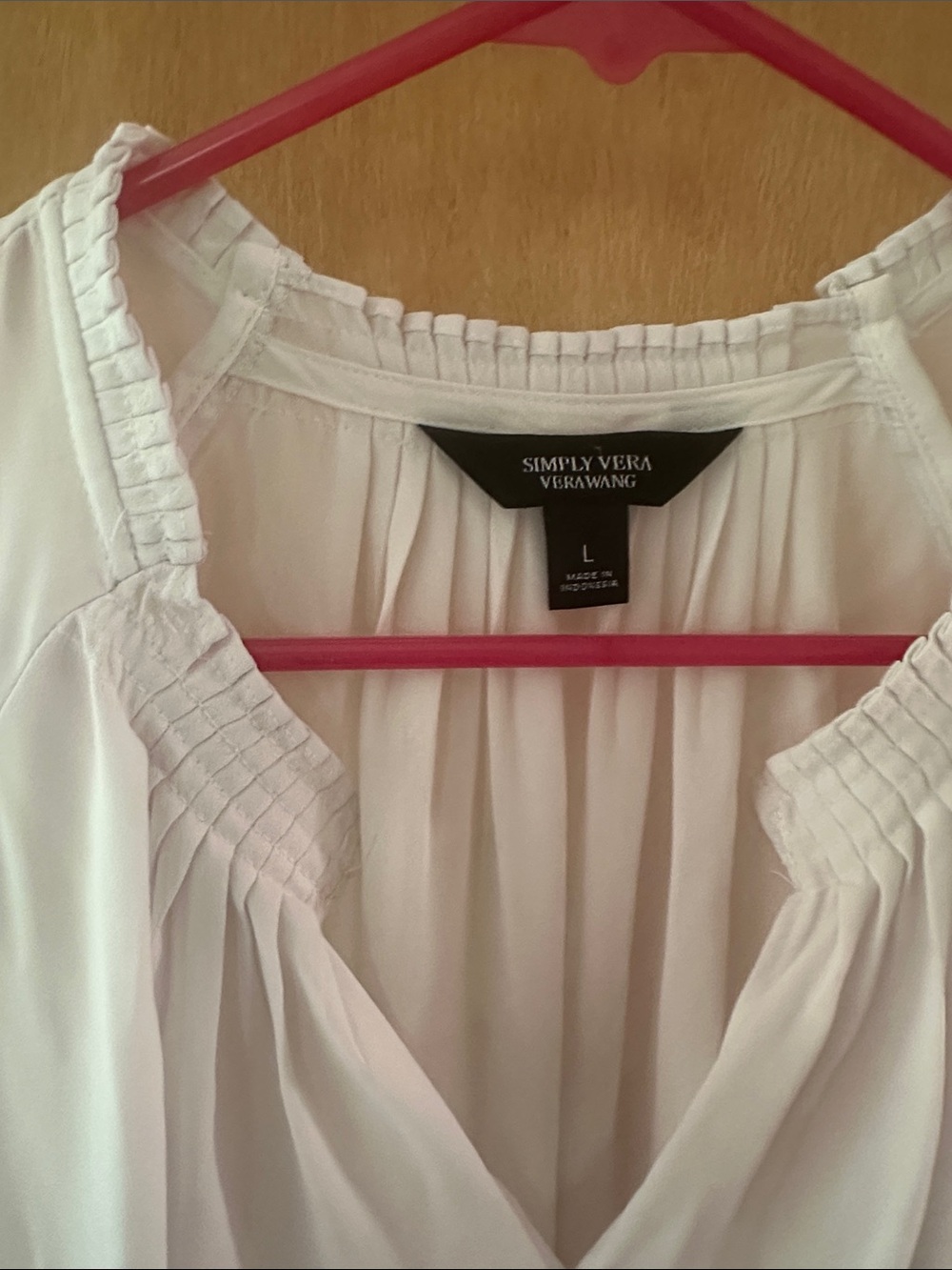 Simply Vera Vera Wang White and Black Ombre Sleeveless V-Neck Top - Picture 2 of 7